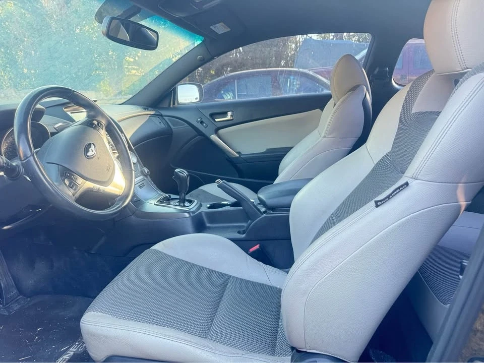 2015 Hyundai Genesis Coupe - Image 8 of 8