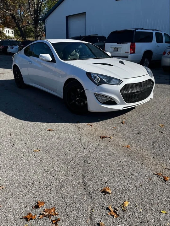 2015 Hyundai Genesis Coupe - Image 3 of 11