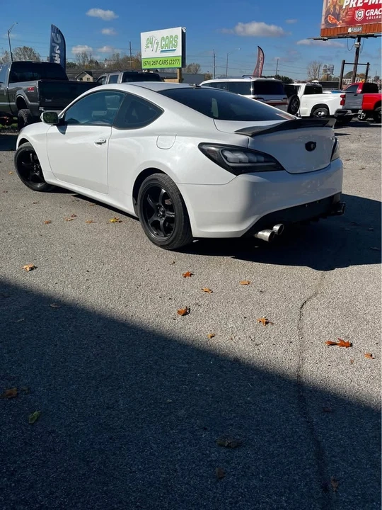 2015 Hyundai Genesis Coupe - Image 6 of 11