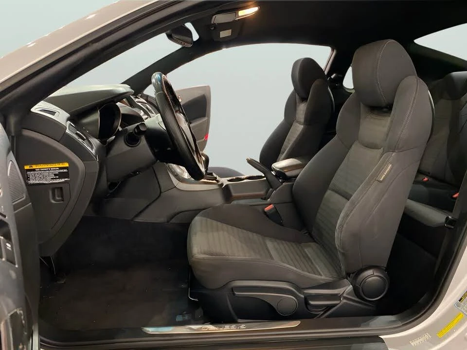 2015 Hyundai Genesis Coupe - Image 2 of 9