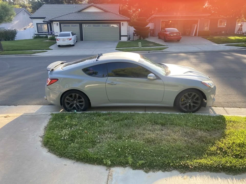 2015 Hyundai Genesis Coupe - Image 2 of 8