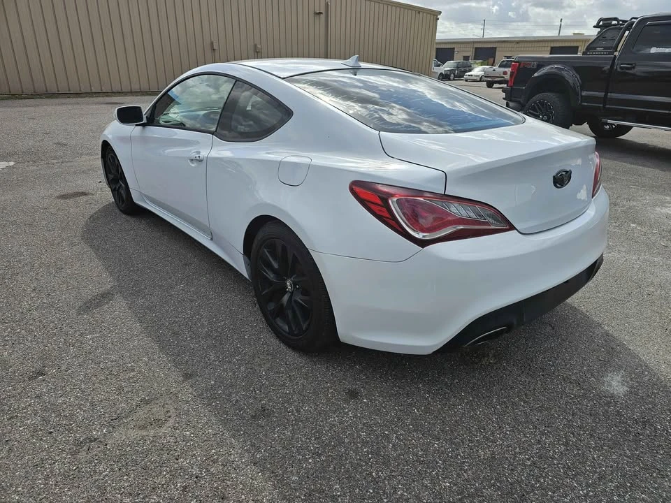 2015 Hyundai Genesis Coupe - Image 4 of 8