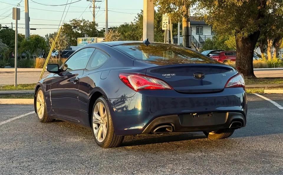 2015 Hyundai Genesis Coupe - Image 2 of 14