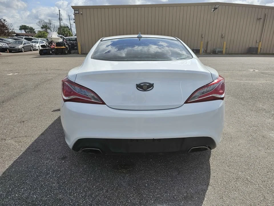 2015 Hyundai Genesis Coupe - Image 5 of 8