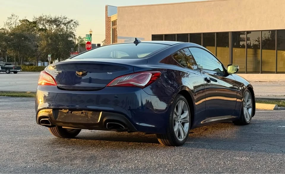 2015 Hyundai Genesis Coupe - Image 7 of 14