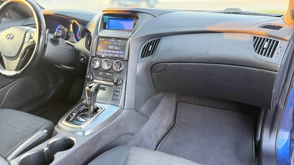 2015 Hyundai Genesis Coupe - Image 15 of 15