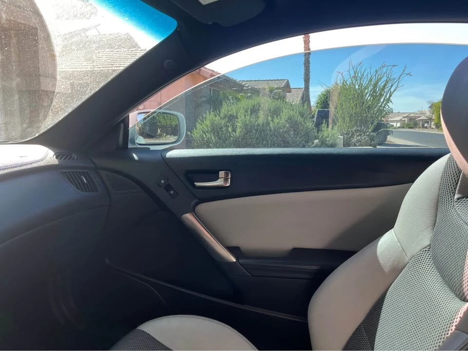 2015 Hyundai Genesis Coupe - Image 11 of 16