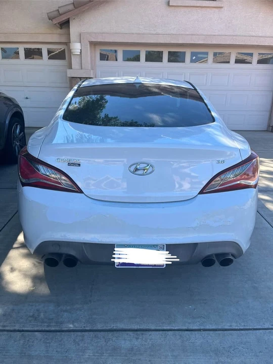2015 Hyundai Genesis Coupe - Image 16 of 16