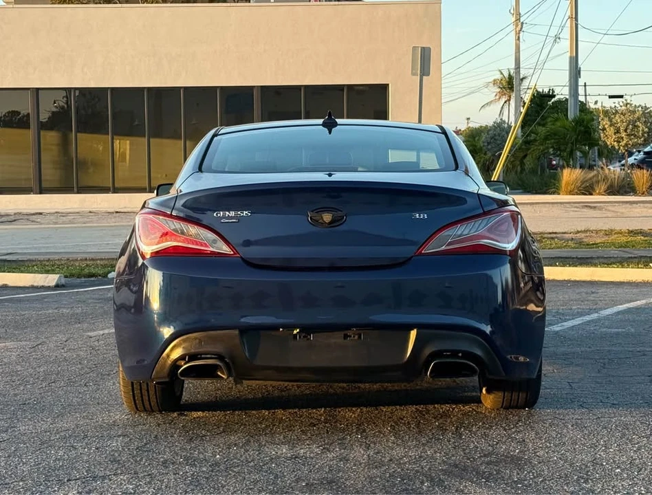 2015 Hyundai Genesis Coupe - Image 3 of 15