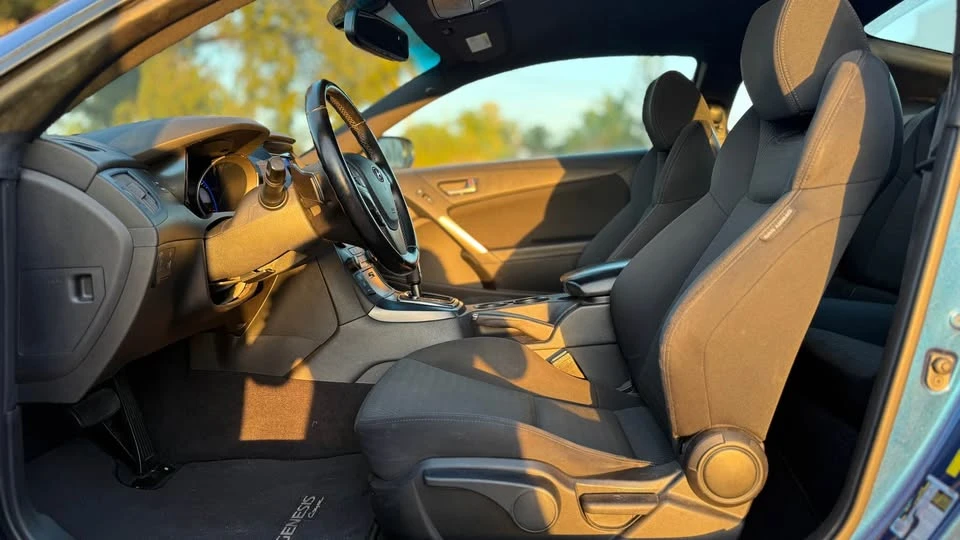 2015 Hyundai Genesis Coupe - Image 9 of 15