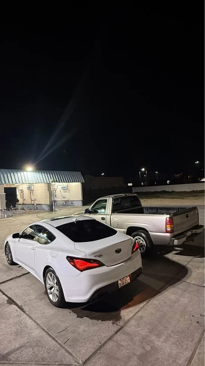 2015 Hyundai Genesis Coupe - Image 5 of 8