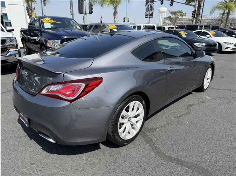 2015 Hyundai Genesis Coupe - Image 12 of 19