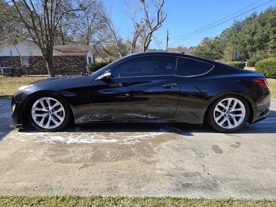 2015 Hyundai Genesis Coupe - Image 2 of 10