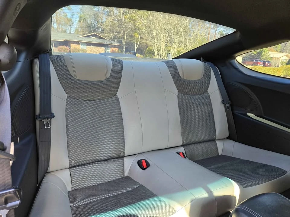 2015 Hyundai Genesis Coupe - Image 6 of 10