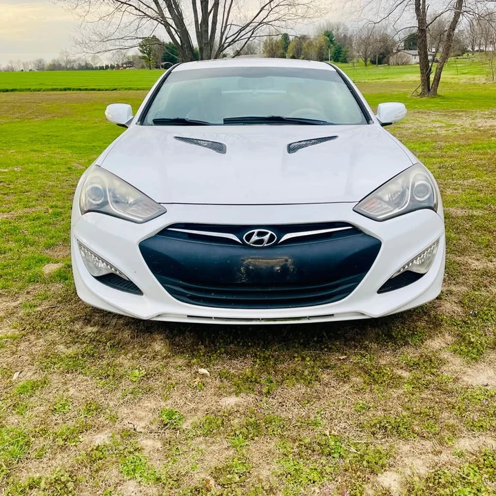 2015 Hyundai Genesis Coupe - Image 4 of 8