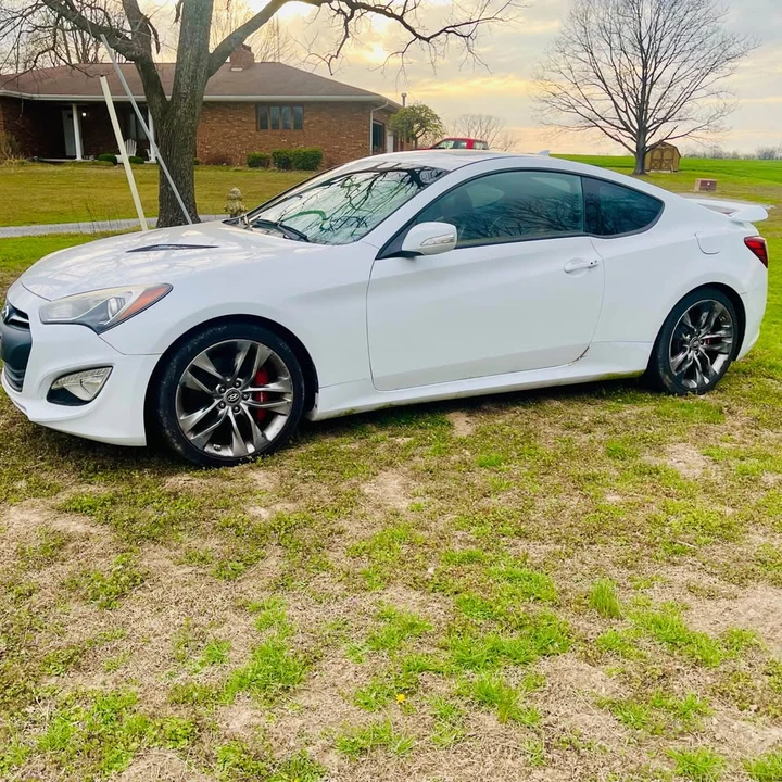 2015 Hyundai Genesis Coupe - Image 5 of 8