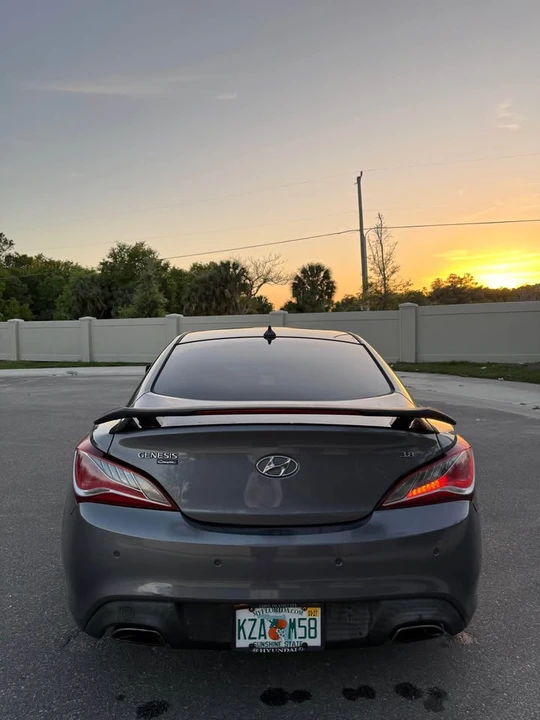 2015 Hyundai Genesis Coupe - Image 4 of 15