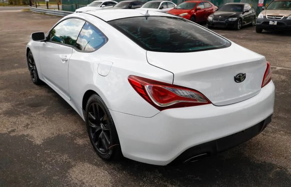2015 Hyundai Genesis Coupe - Image 3 of 7