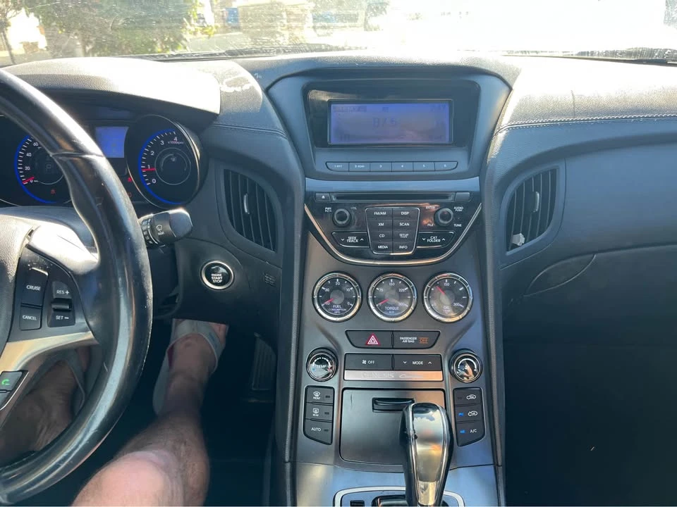 2015 Hyundai Genesis Coupe - Image 8 of 8