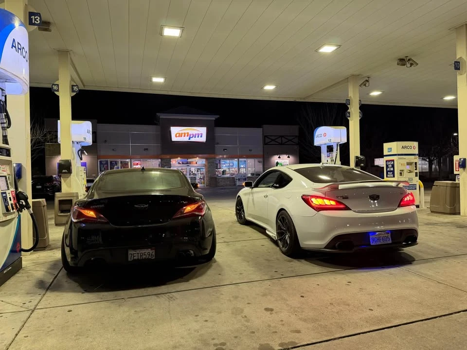 2015 Hyundai Genesis Coupe - Image 4 of 8
