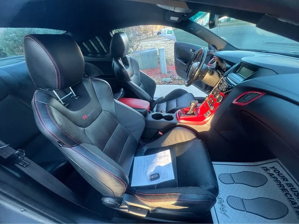 2015 Hyundai Genesis Coupe - Image 10 of 20