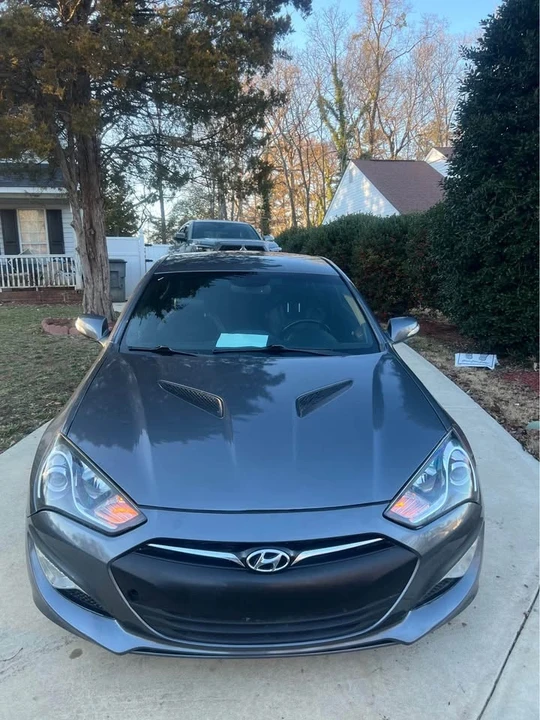 2015 Hyundai Genesis Coupe - Image 2 of 20