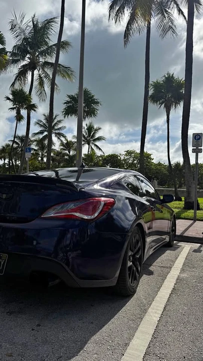 2015 Hyundai Genesis Coupe - Image 2 of 12