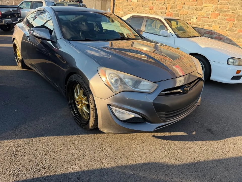 2015 Hyundai Genesis Coupe - Image 2 of 11