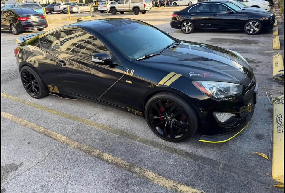 2015 Hyundai Genesis Coupe - Image 8 of 11