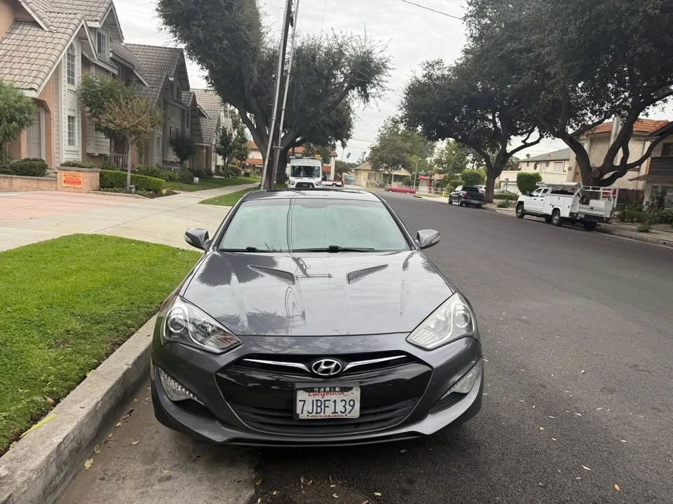 2015 Hyundai Genesis Coupe - Image 2 of 6