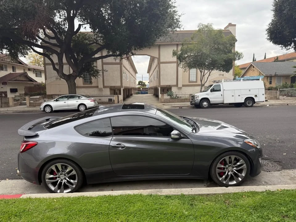2015 Hyundai Genesis Coupe - Image 4 of 10