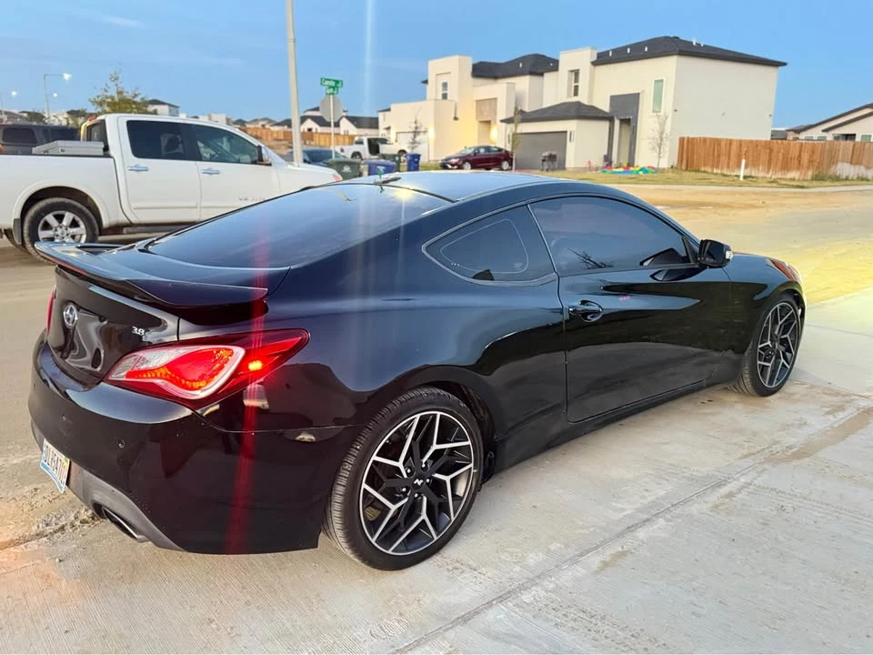 2015 Hyundai Genesis Coupe - Image 4 of 7