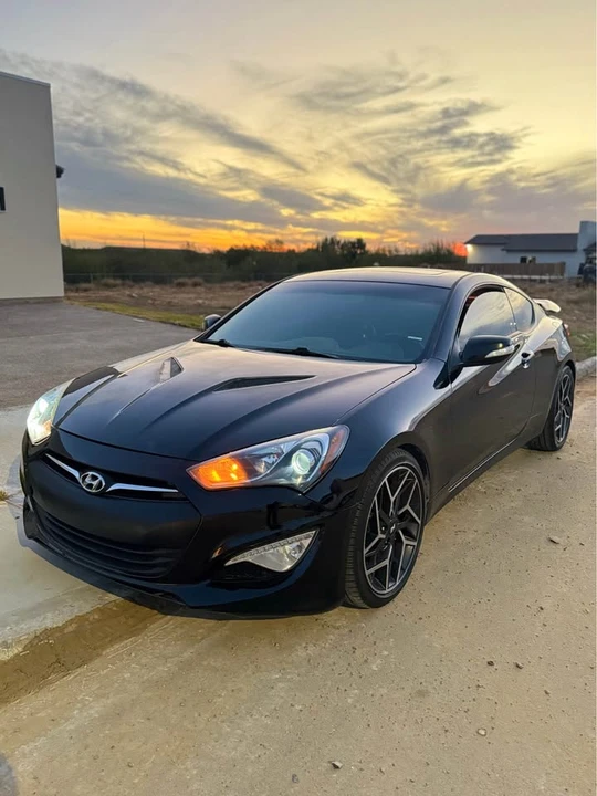 2015 Hyundai Genesis Coupe - Image 2 of 7