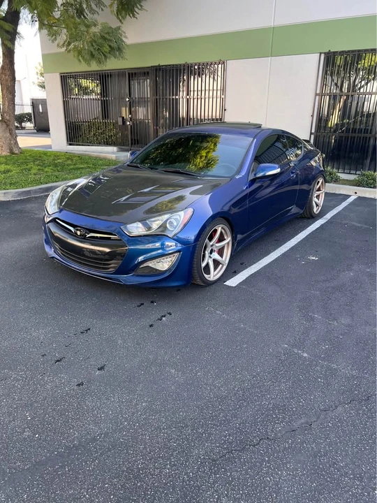 2015 Hyundai Genesis Coupe - Image 2 of 11