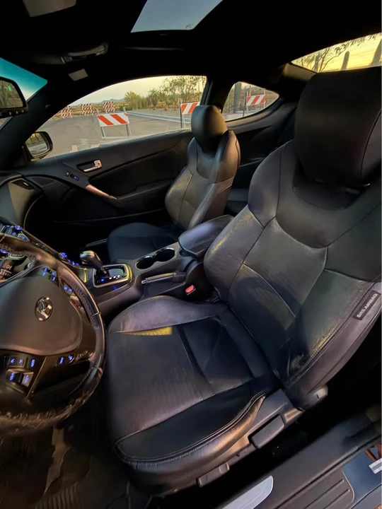 2015 Hyundai Genesis Coupe - Image 13 of 15
