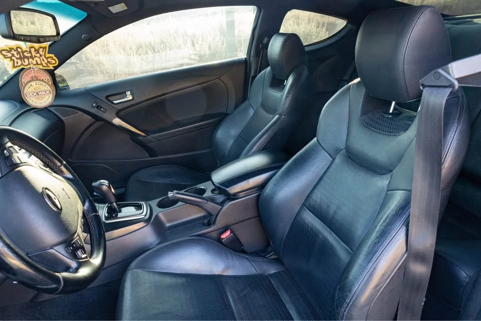 2015 Hyundai Genesis Coupe - Image 5 of 9