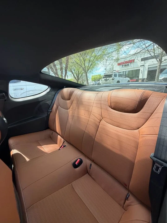 2015 Hyundai Genesis Coupe - Image 9 of 10