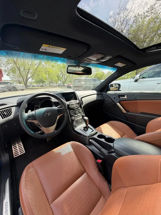2015 Hyundai Genesis Coupe - Image 6 of 10