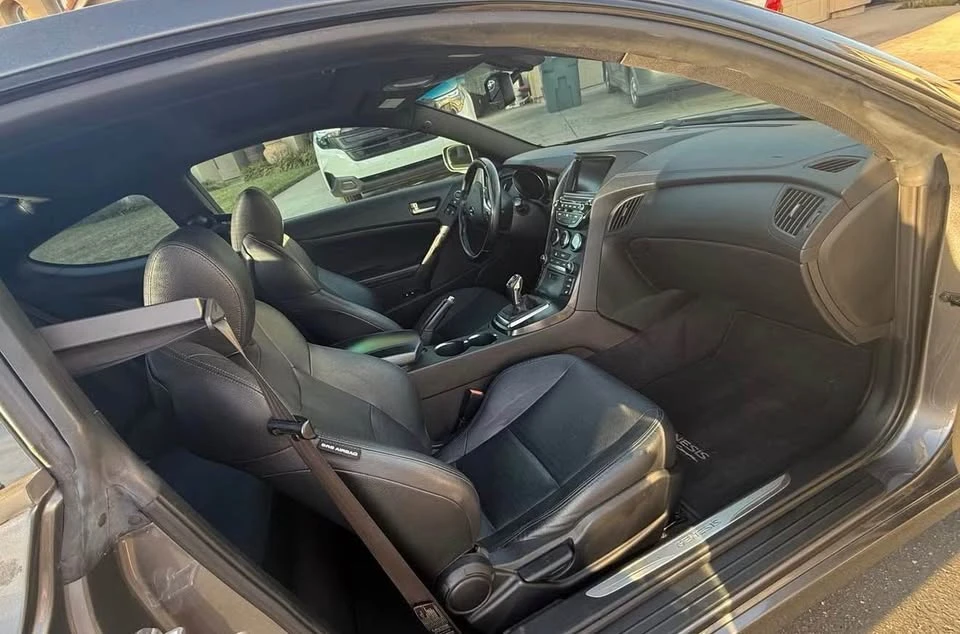 2015 Hyundai Genesis Coupe - Image 8 of 8