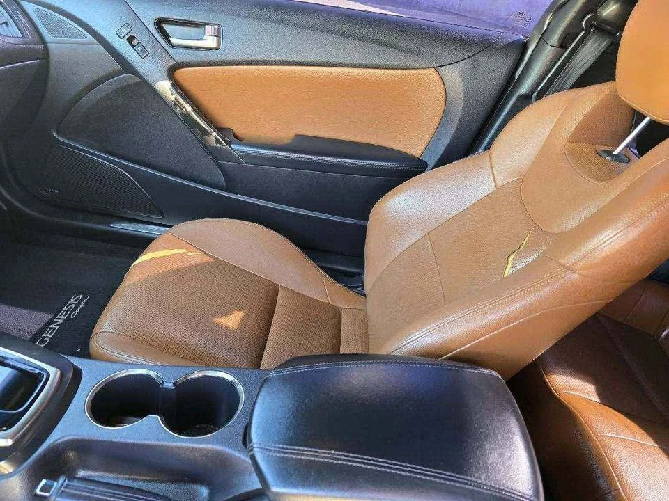 2015 Hyundai Genesis Coupe - Image 17 of 20