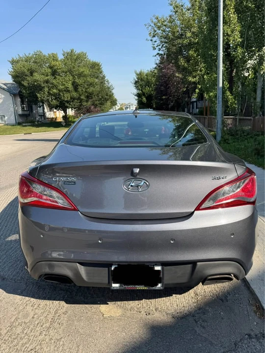 2015 Hyundai Genesis Coupe - Image 8 of 17