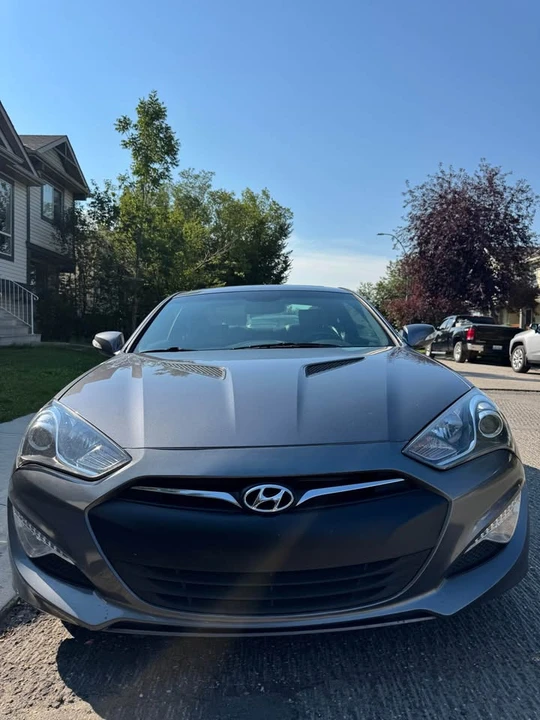 2015 Hyundai Genesis Coupe - Image 2 of 17
