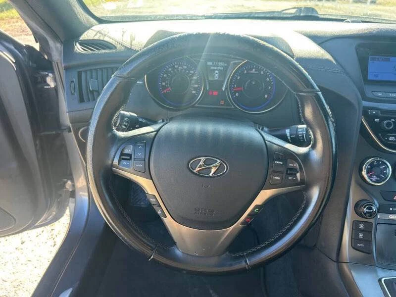 2015 Hyundai Genesis Coupe - Image 9 of 20