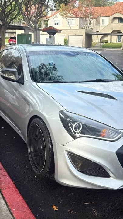 2015 Hyundai Genesis Coupe - Image 2 of 5