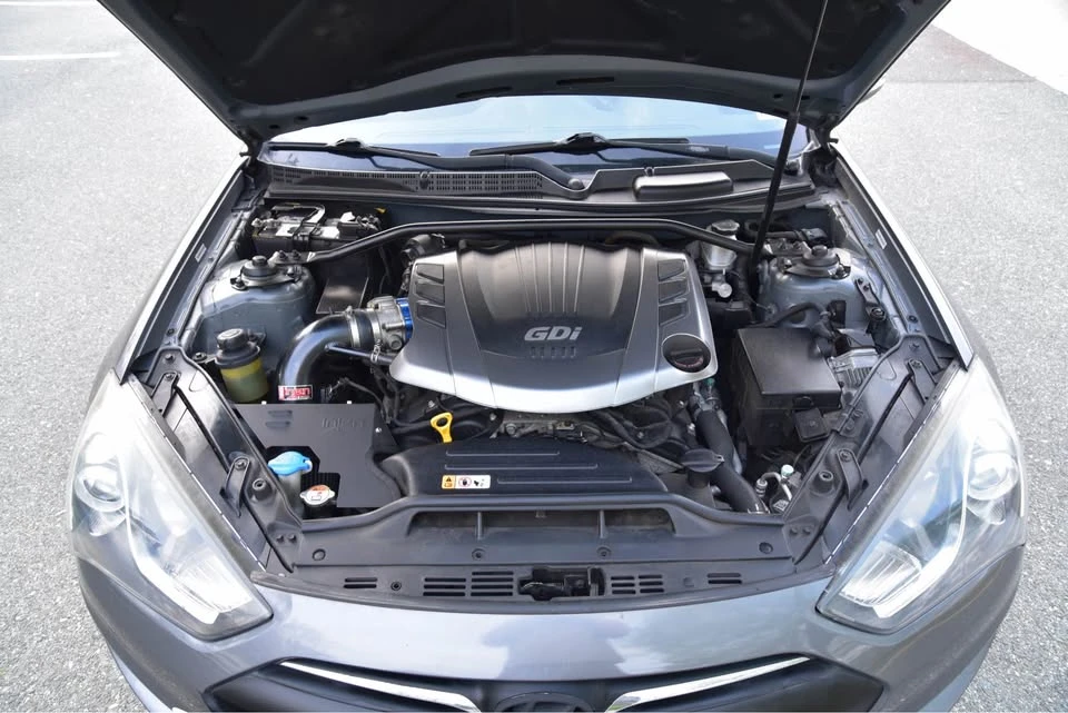 2015 Hyundai Genesis Coupe - Image 8 of 15