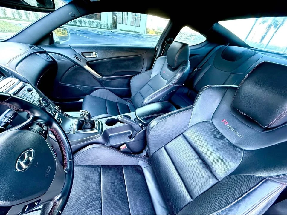 2015 Hyundai Genesis Coupe - Image 6 of 11