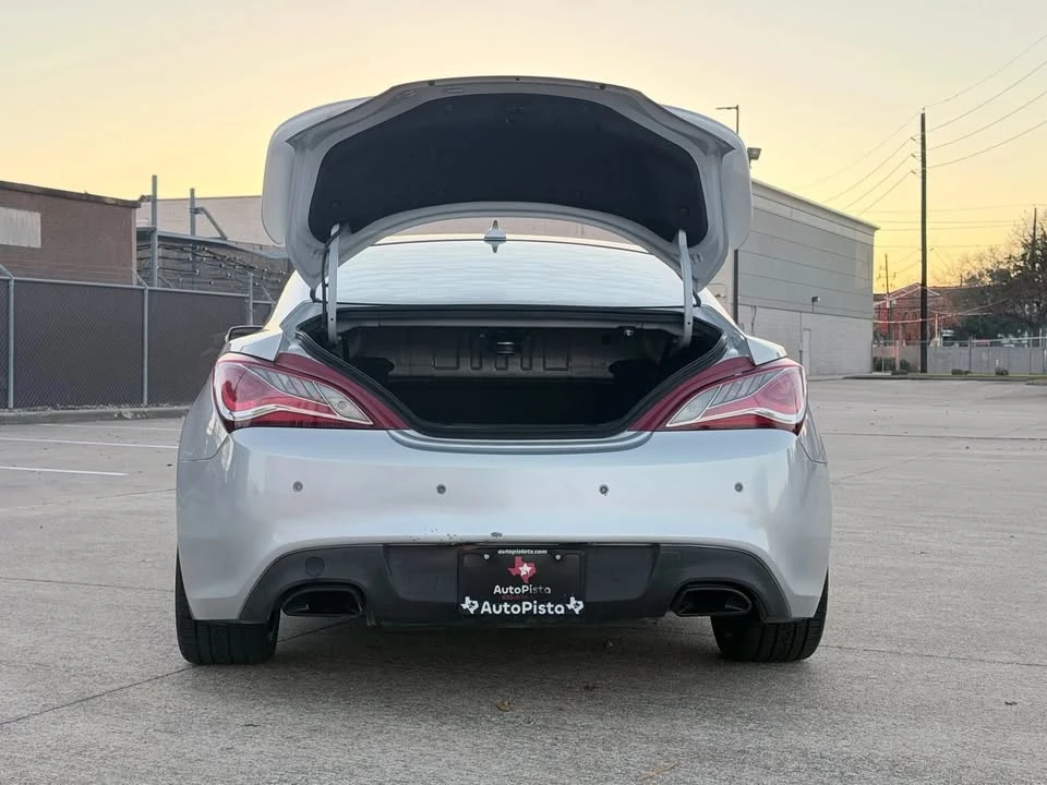 2015 Hyundai Genesis Coupe - Image 12 of 20