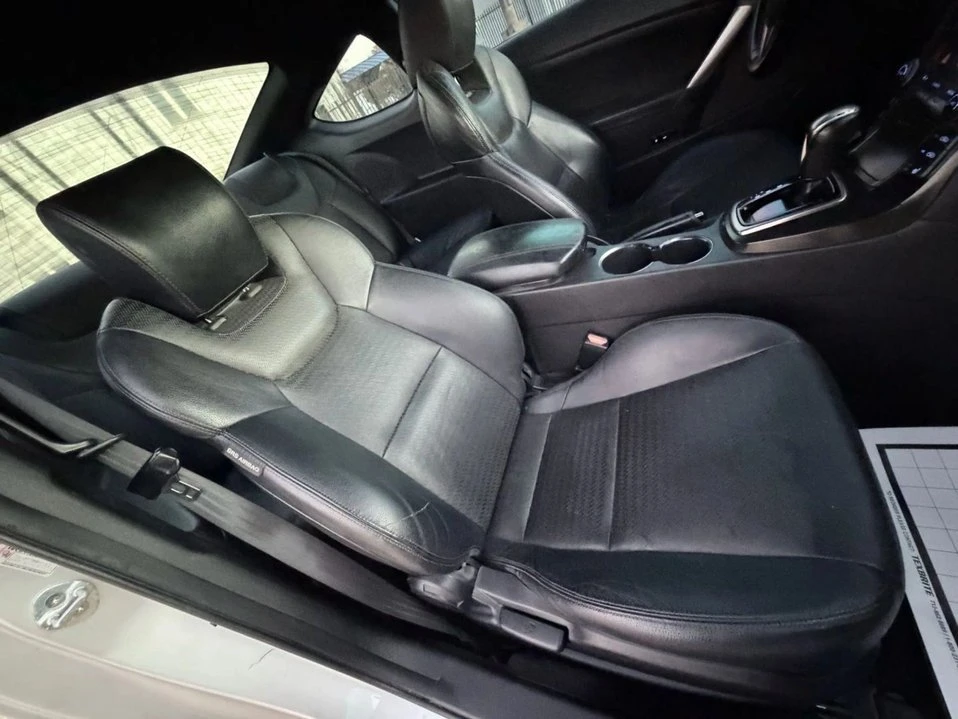 2015 Hyundai Genesis Coupe - Image 16 of 20