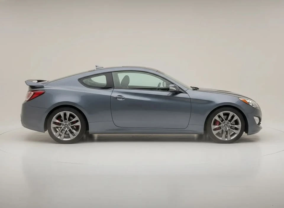 2015 Hyundai Genesis Coupe - Image 10 of 20