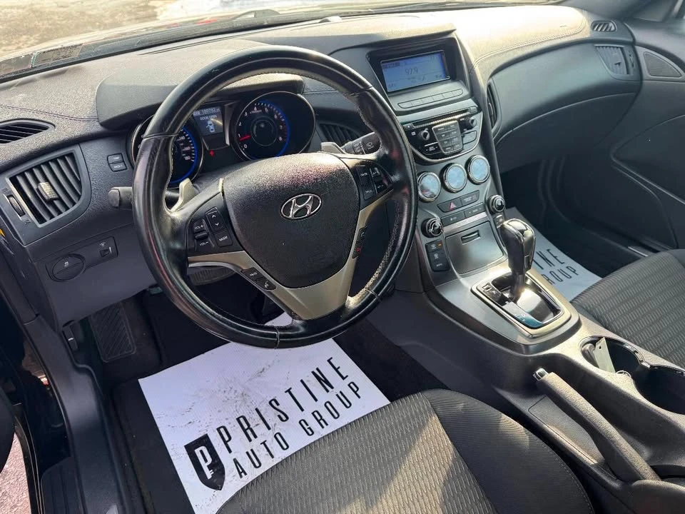 2015 Hyundai Genesis Coupe - Image 18 of 20